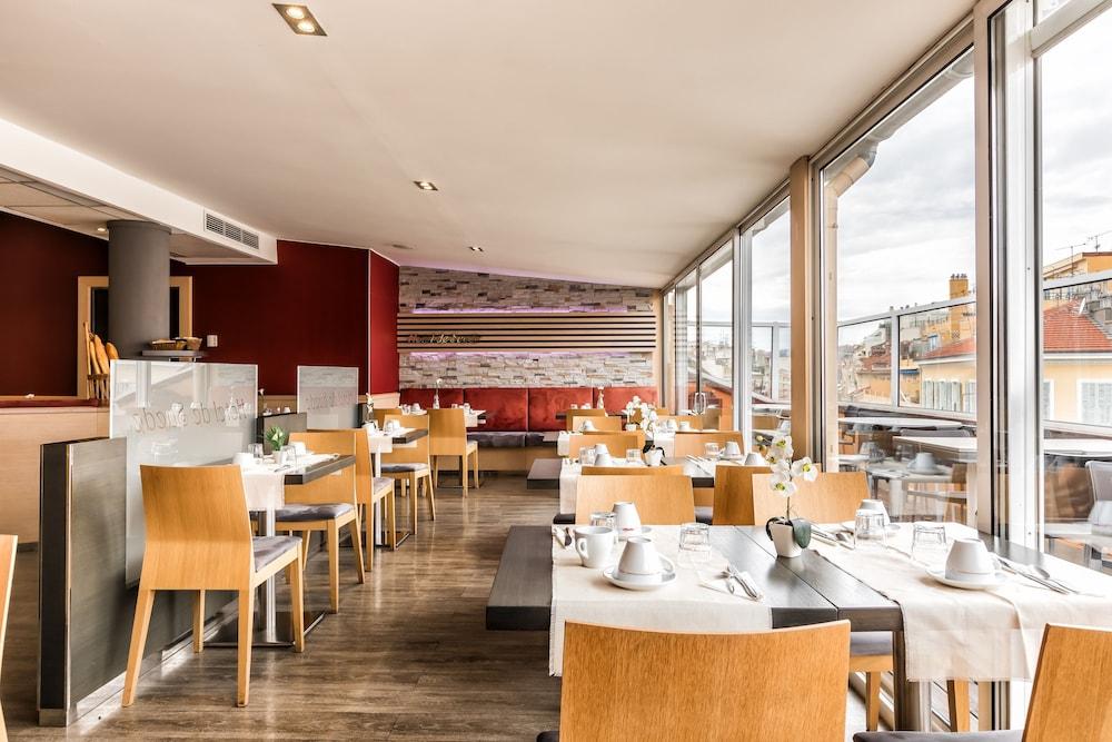 restaurant cafeteria