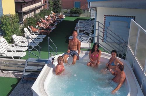 swimming pool spa