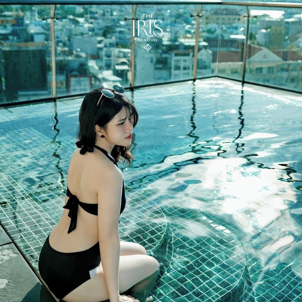 swimming pool spa