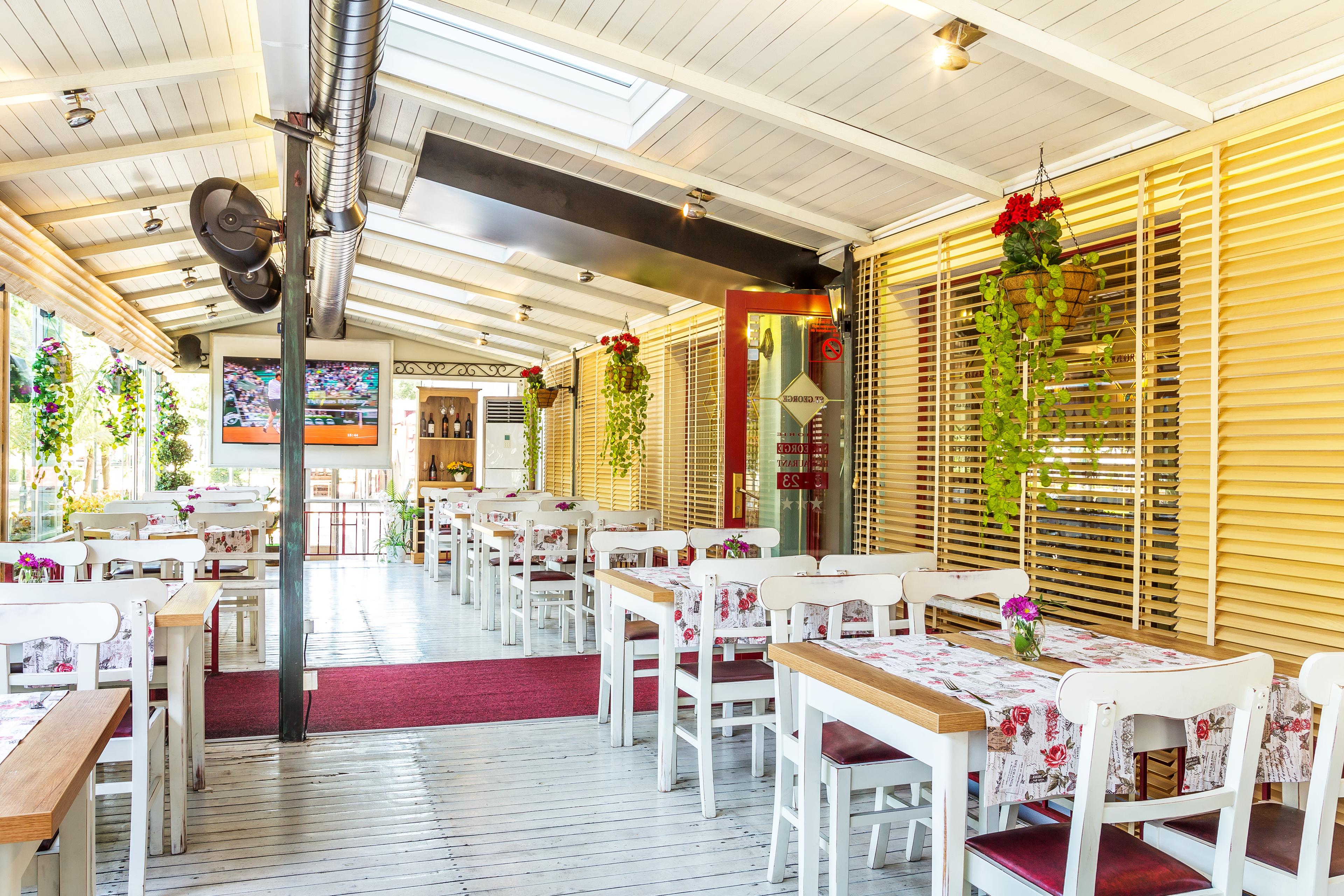 restaurant cafeteria