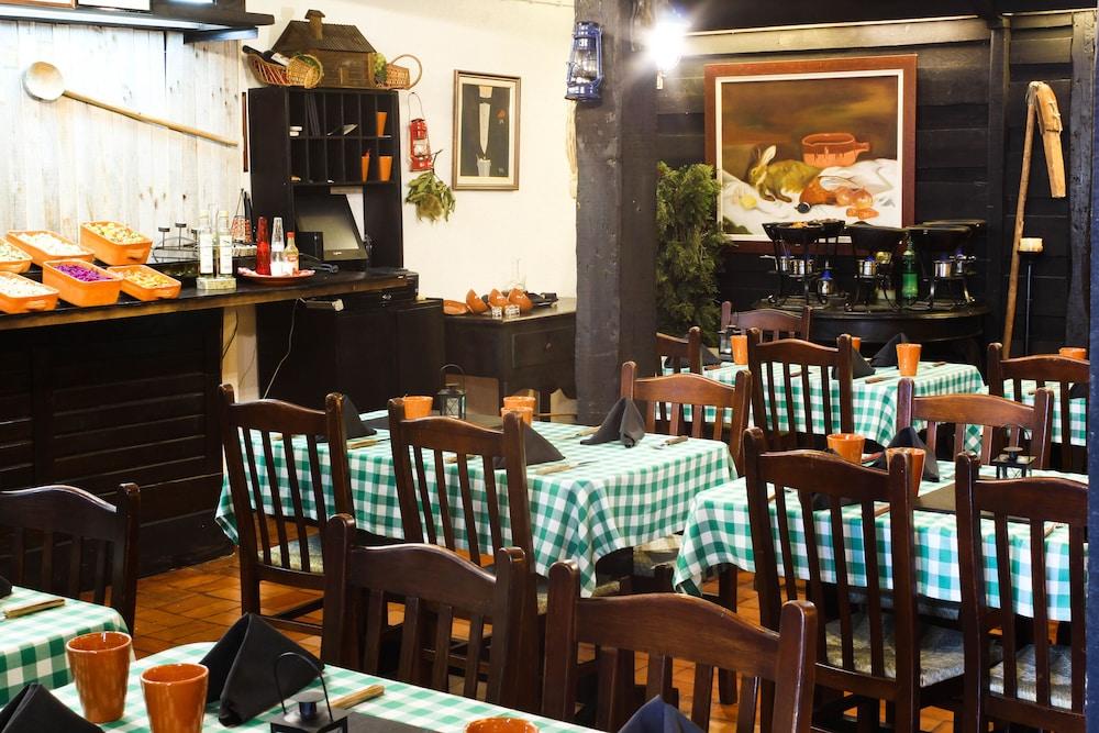restaurant-cafeteria