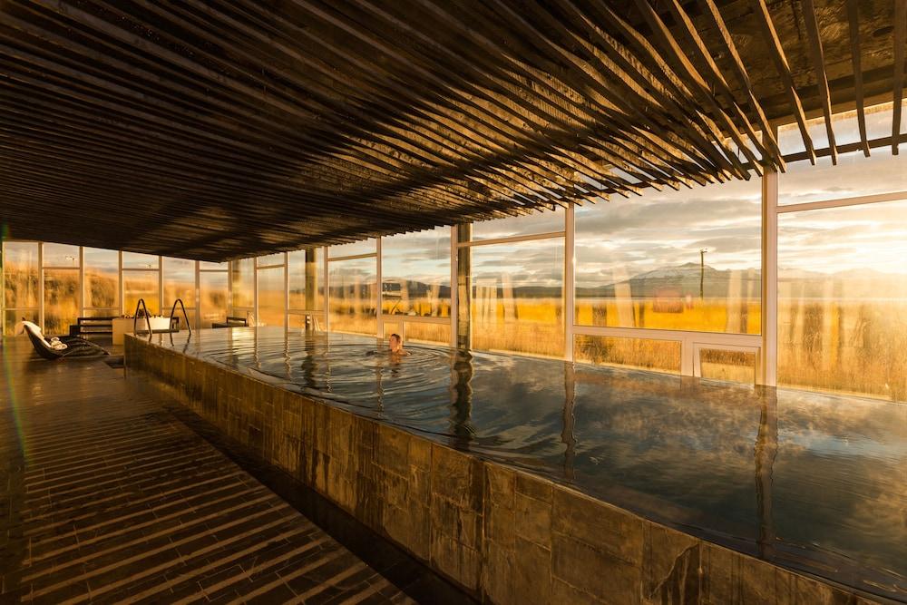 swimming pool spa