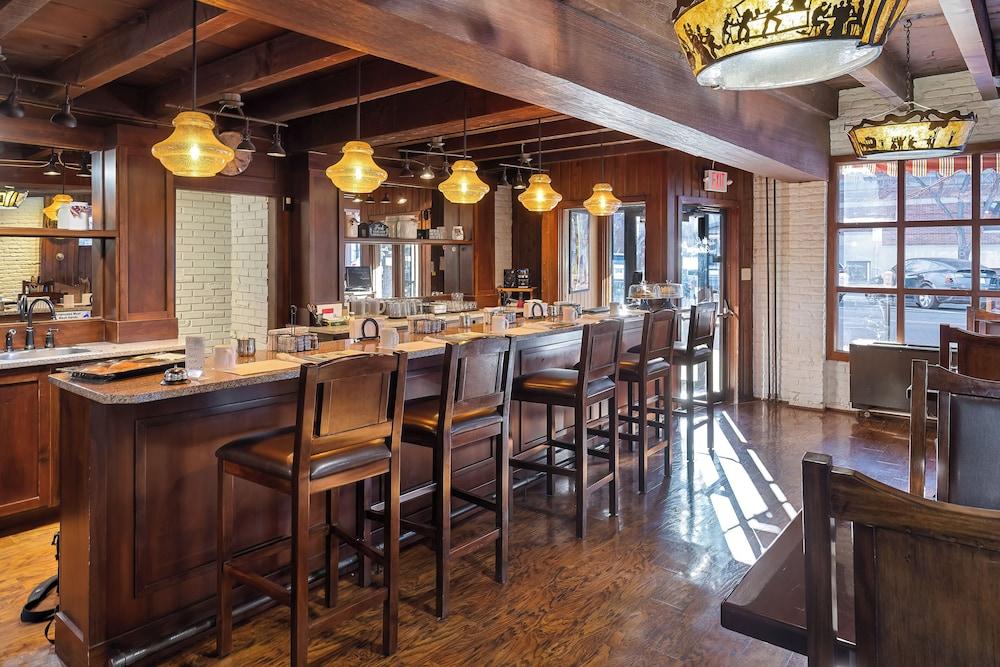 restaurant cafeteria