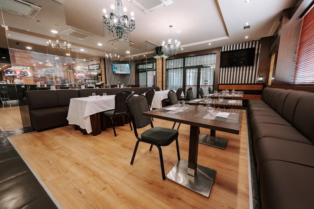 restaurant-cafeteria