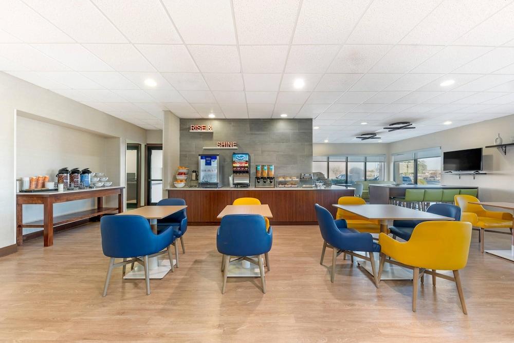 restaurant cafeteria