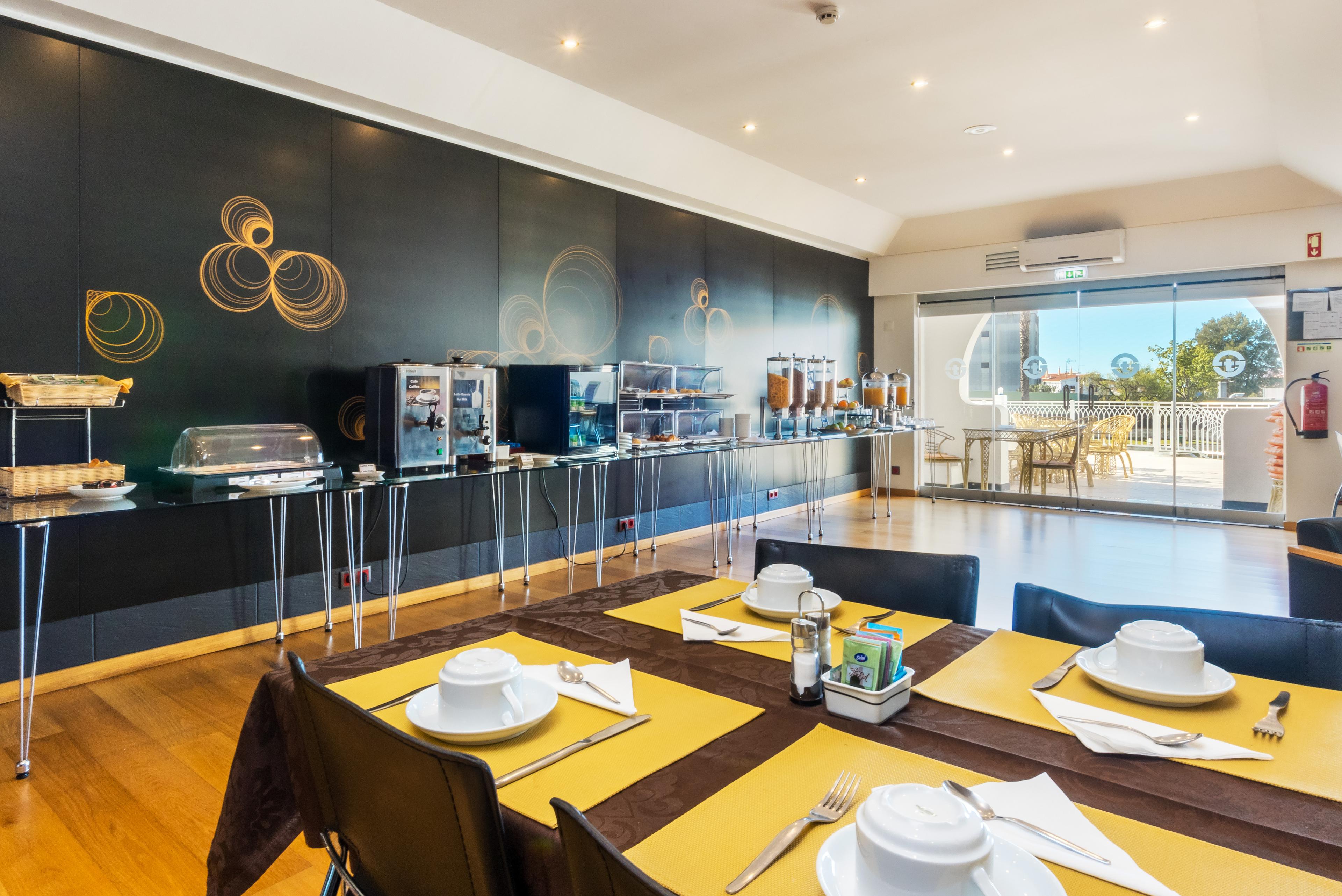 restaurant cafeteria