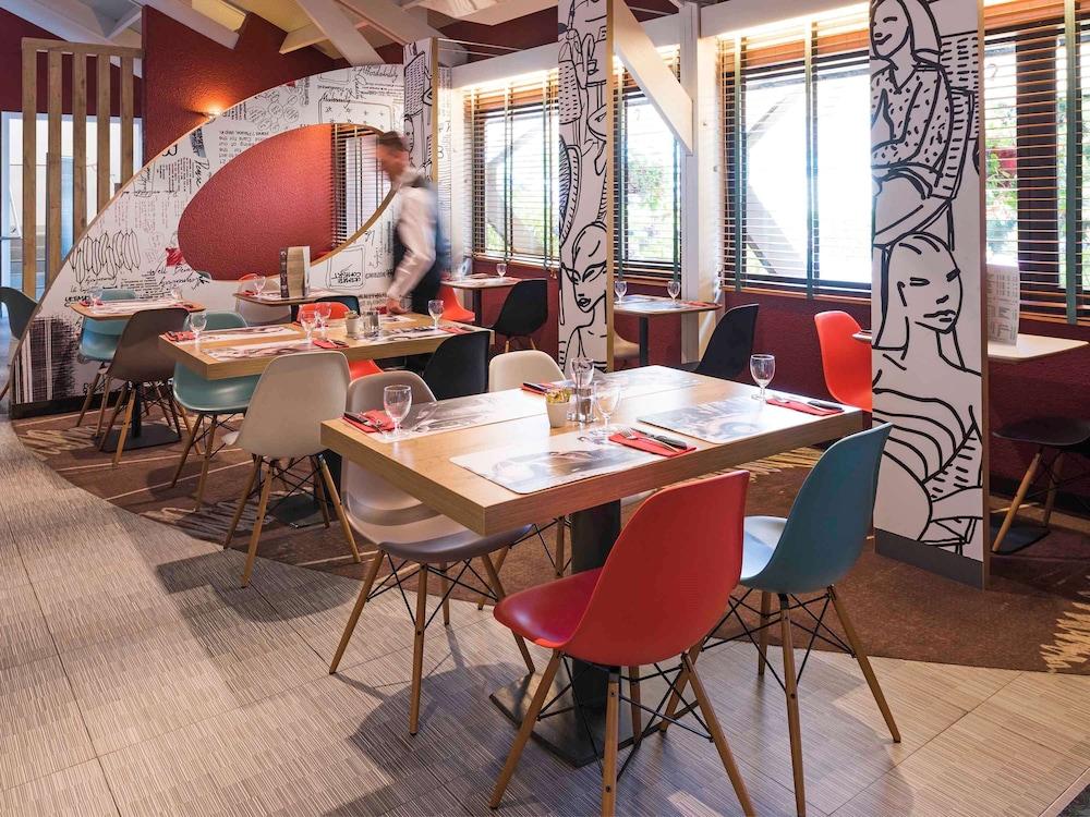 restaurant cafeteria