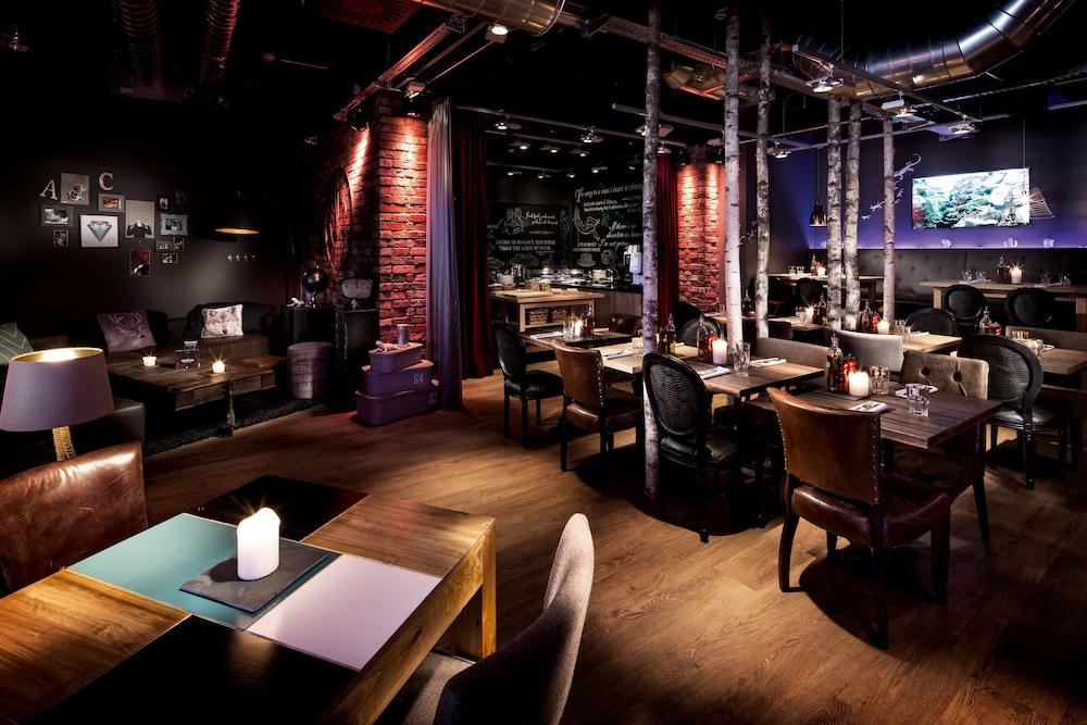 restaurant-cafeteria
