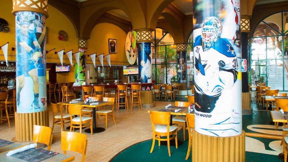 restaurant cafeteria