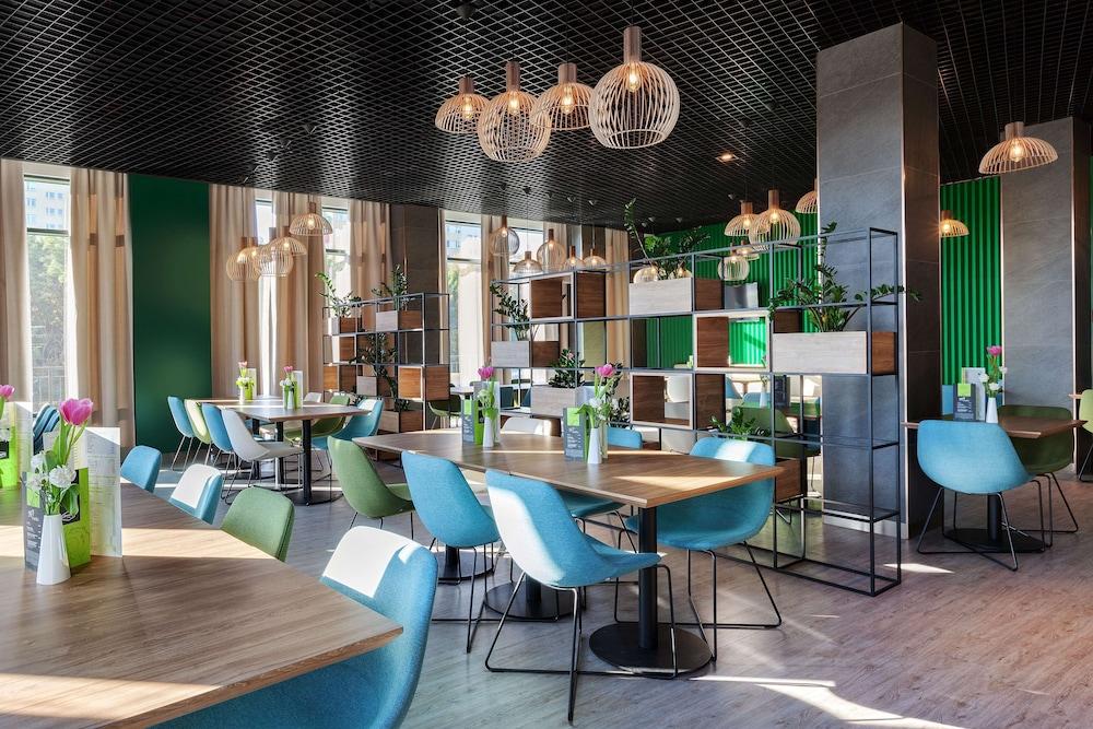 restaurant-cafeteria