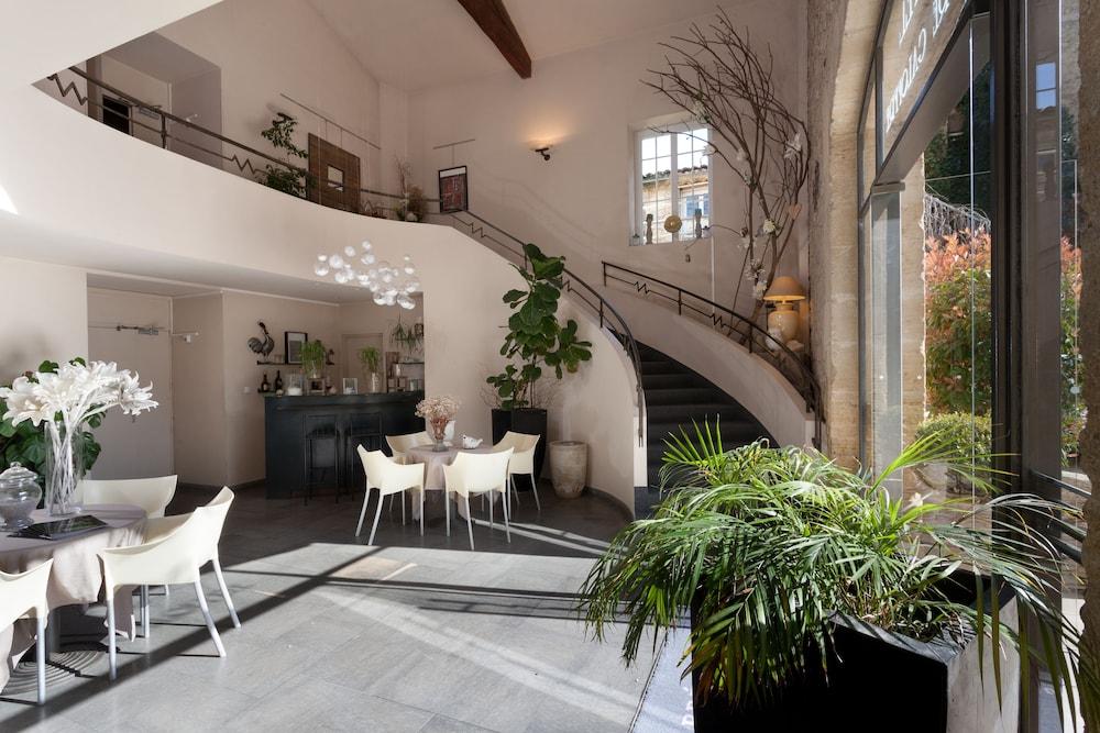 lobby