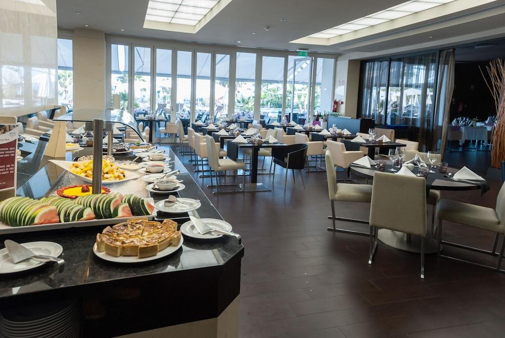 restaurant-cafeteria