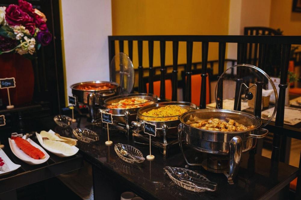 restaurant cafeteria