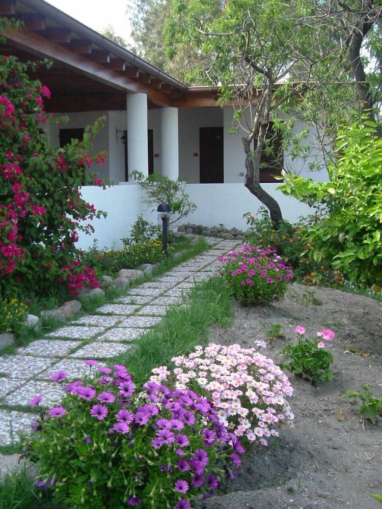 surroundings
