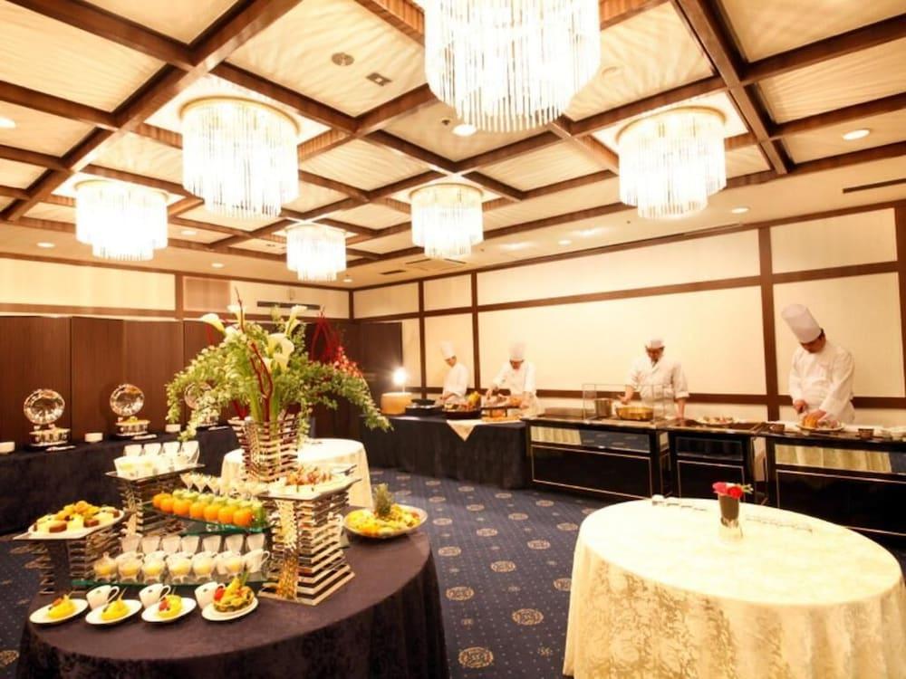 restaurant-cafeteria