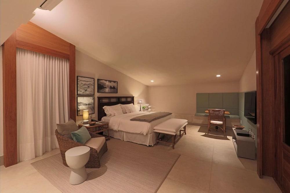 swimming pool spa