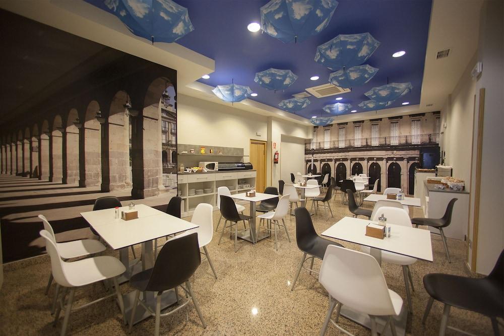 restaurant cafeteria