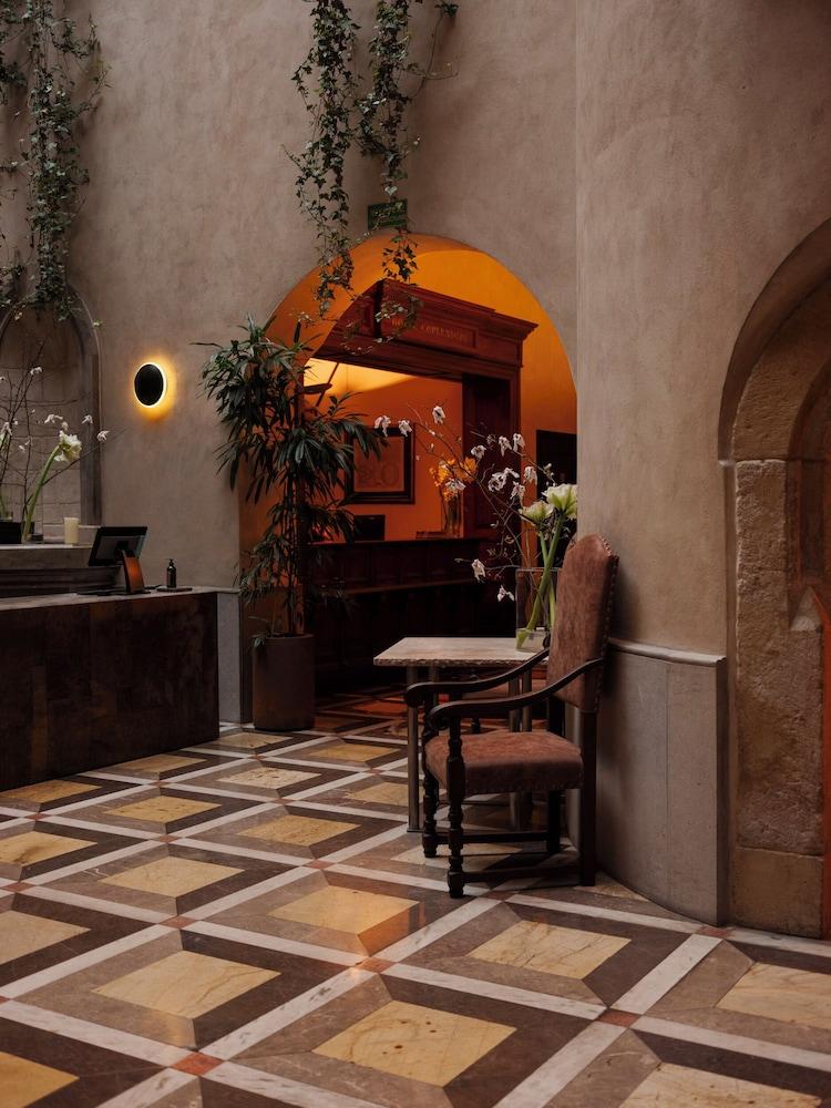 lobby