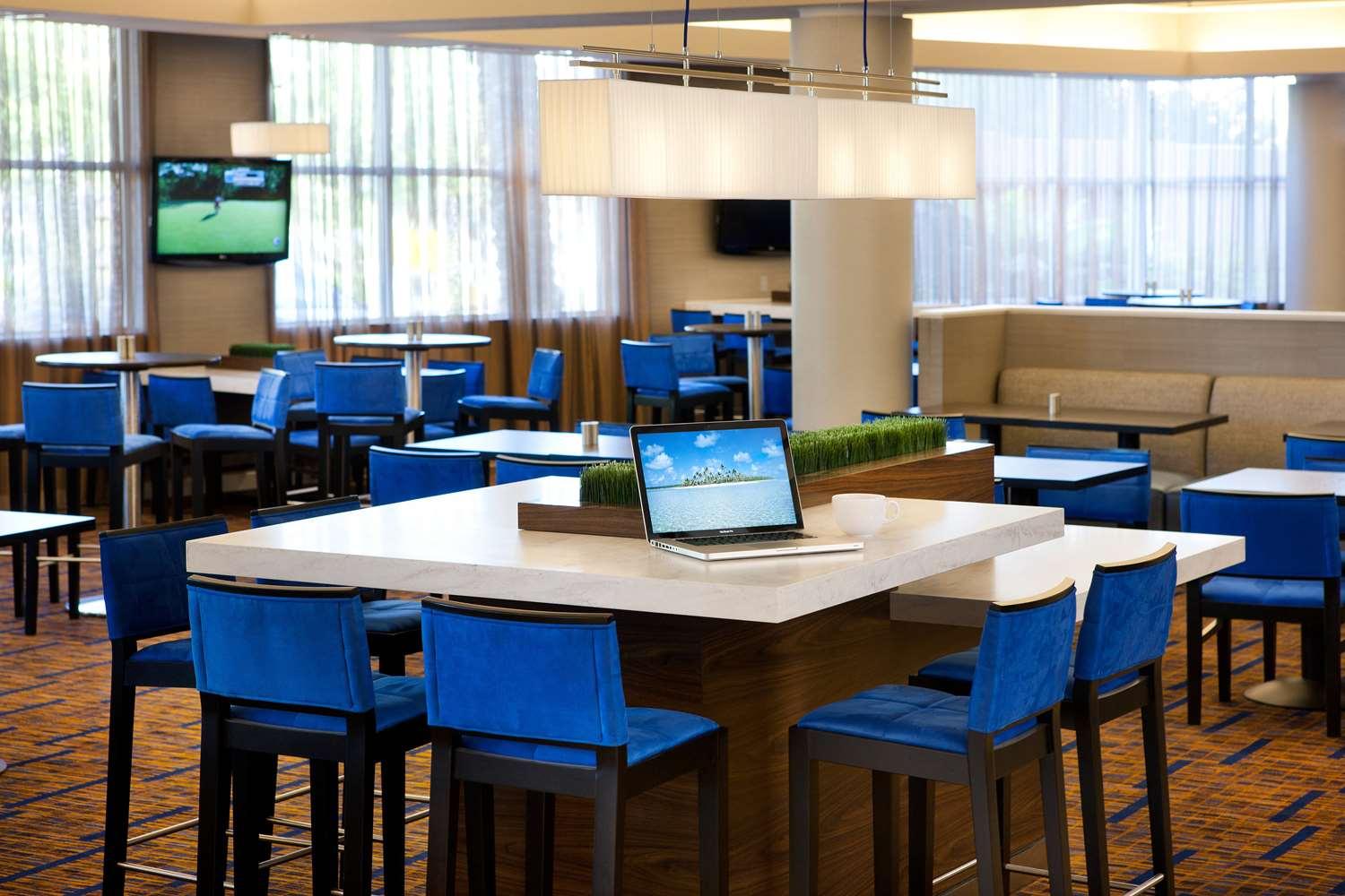 restaurant cafeteria