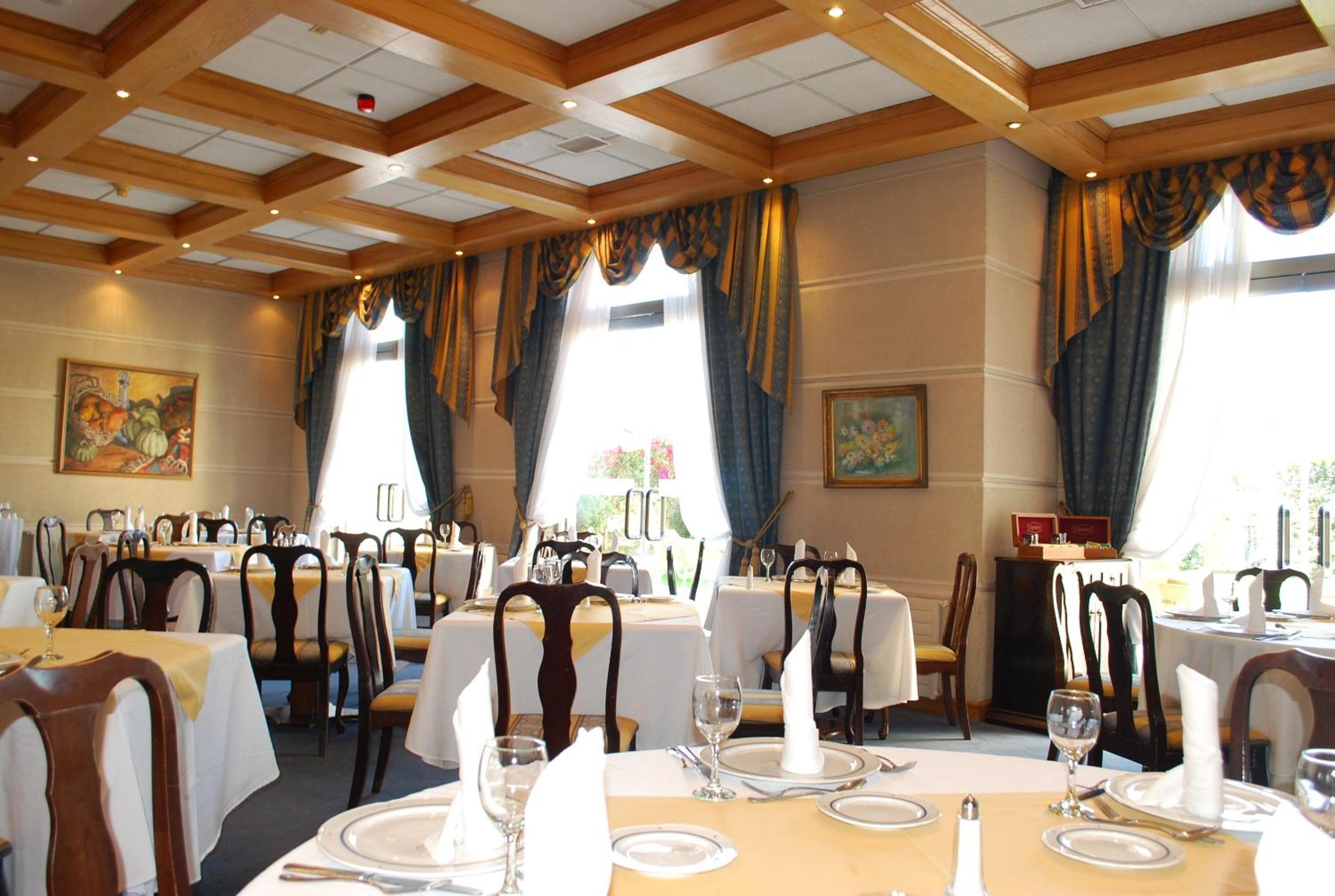 restaurant cafeteria