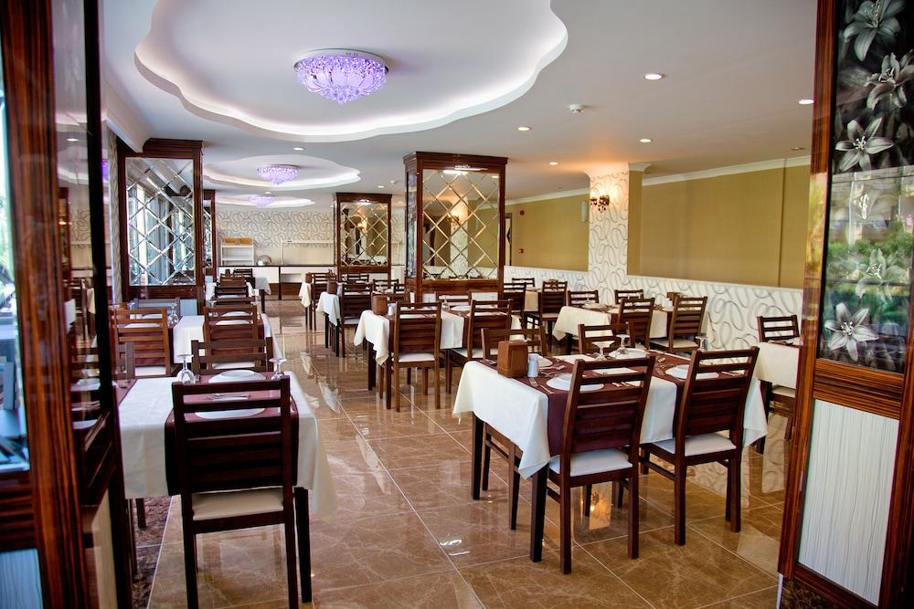 restaurant cafeteria