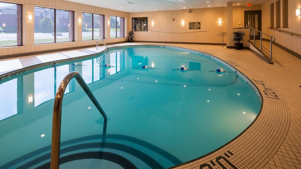swimming pool spa