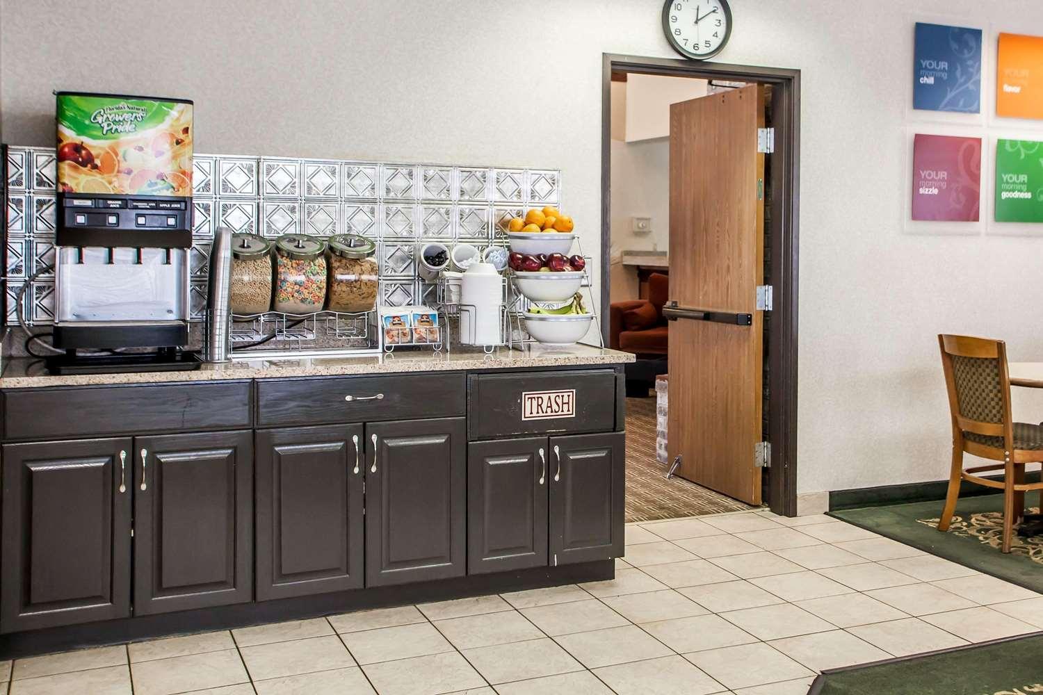 restaurant cafeteria