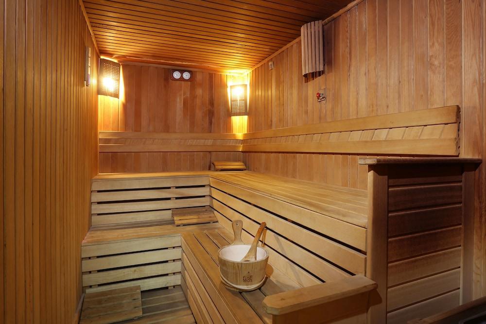 swimming pool spa