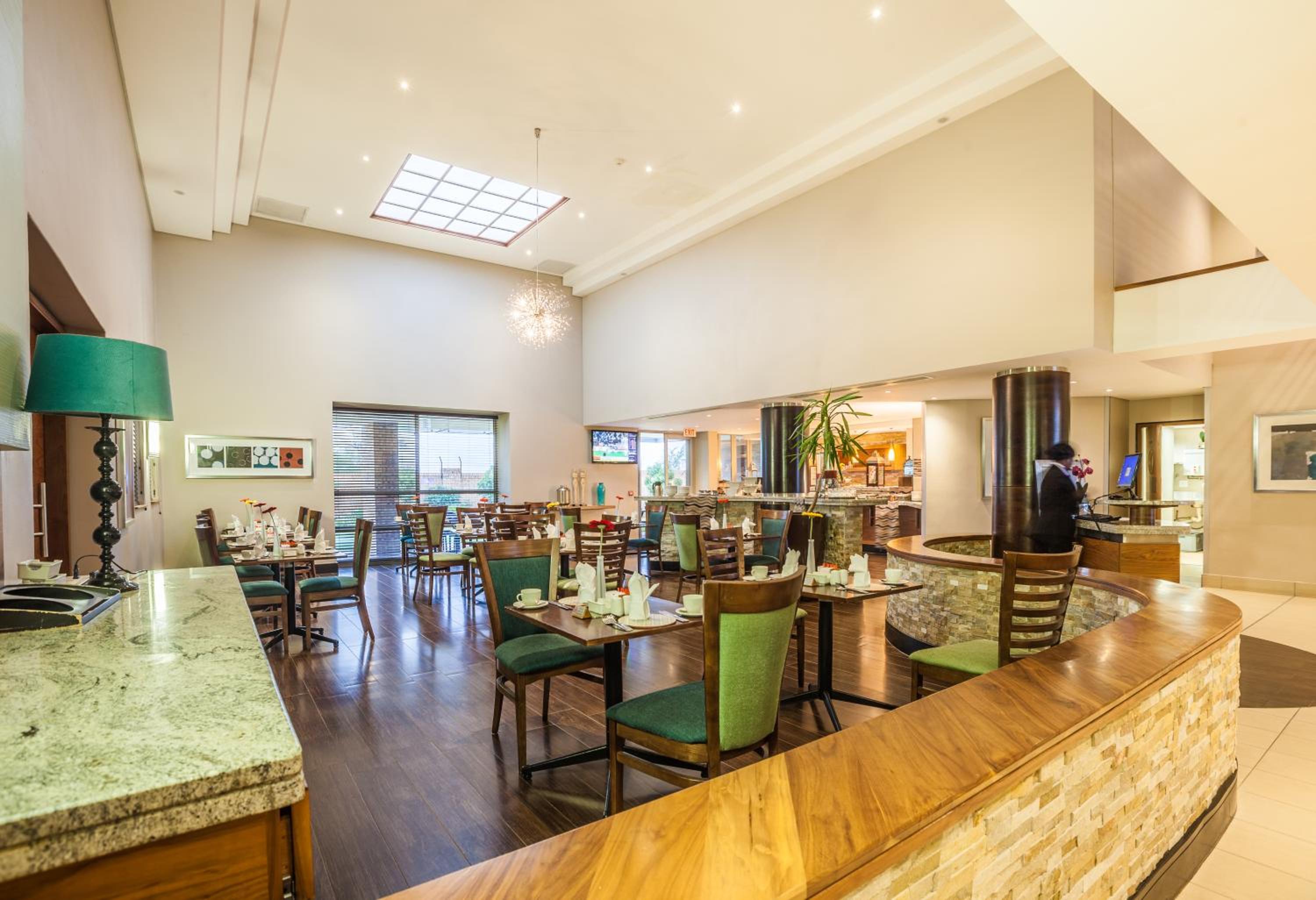 restaurant cafeteria