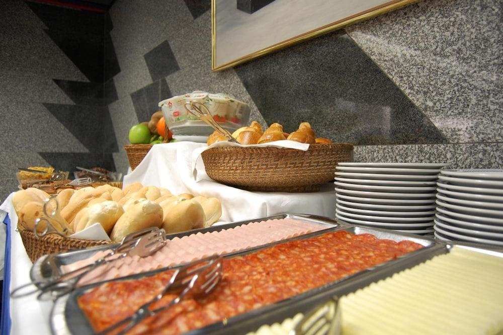restaurant-cafeteria
