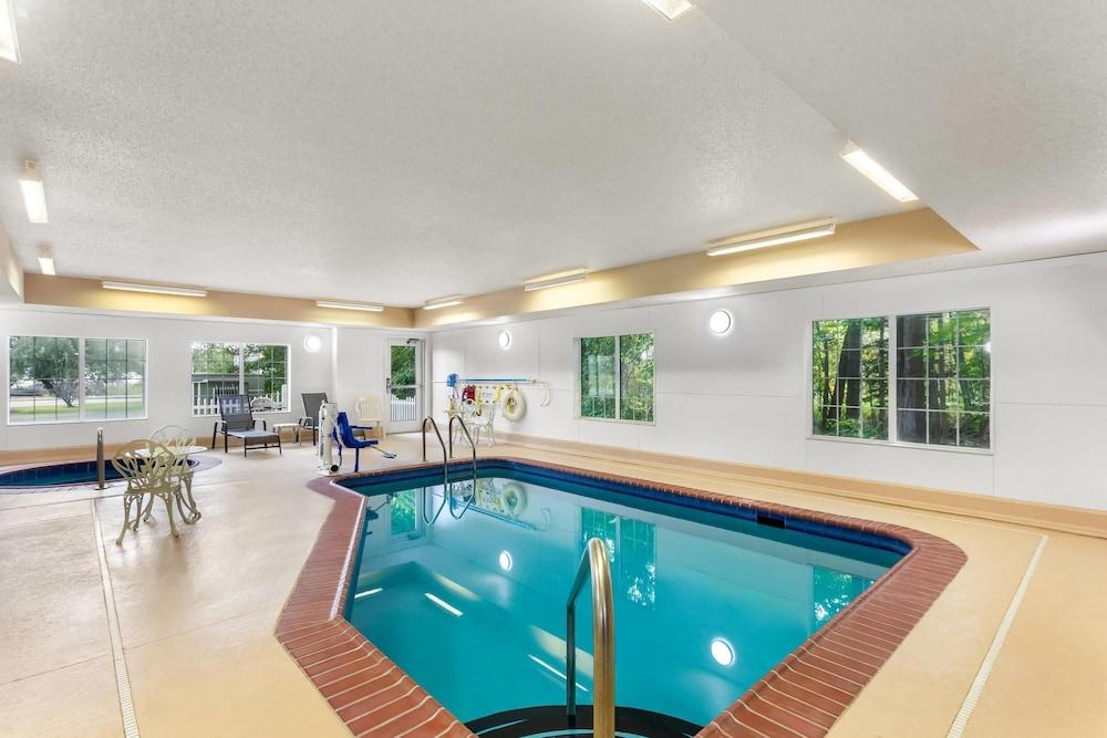 swimming pool spa
