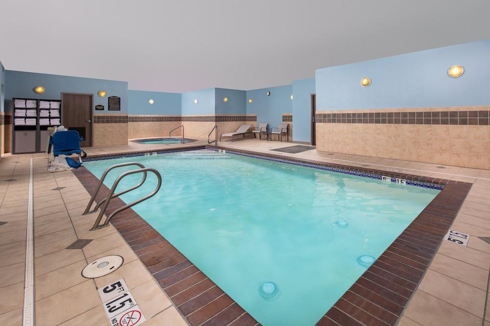 swimming pool spa