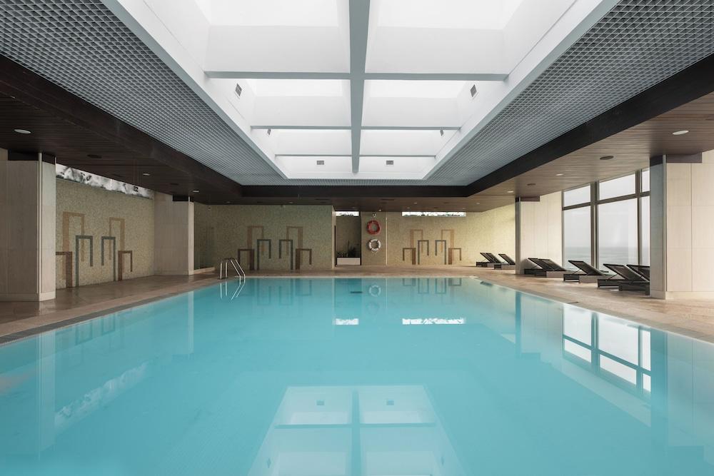 swimming pool spa