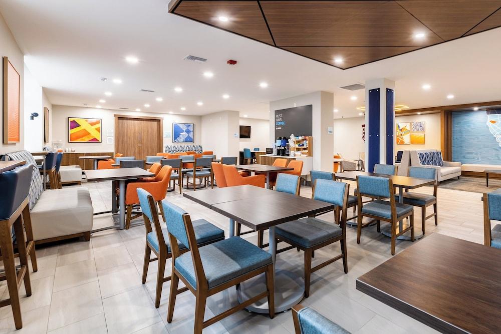 restaurant cafeteria