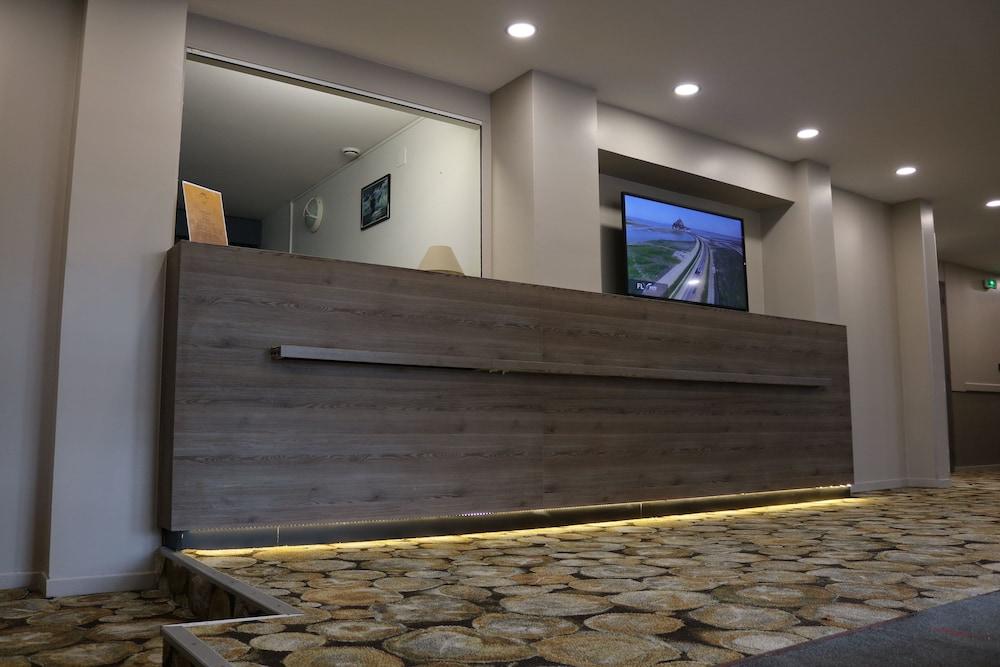 lobby