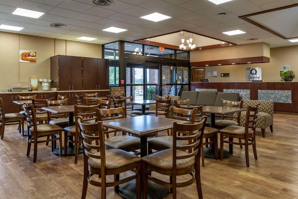 restaurant cafeteria