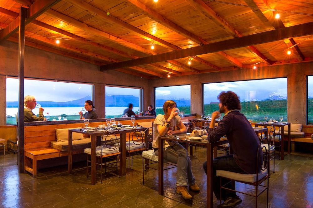 restaurant-cafeteria