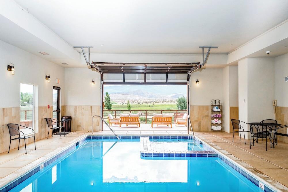 swimming pool spa
