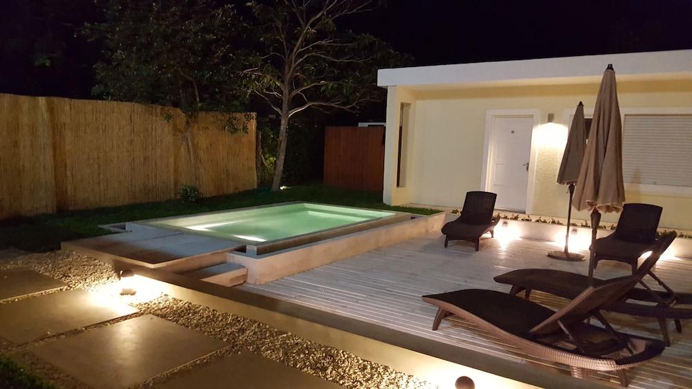 swimming pool spa
