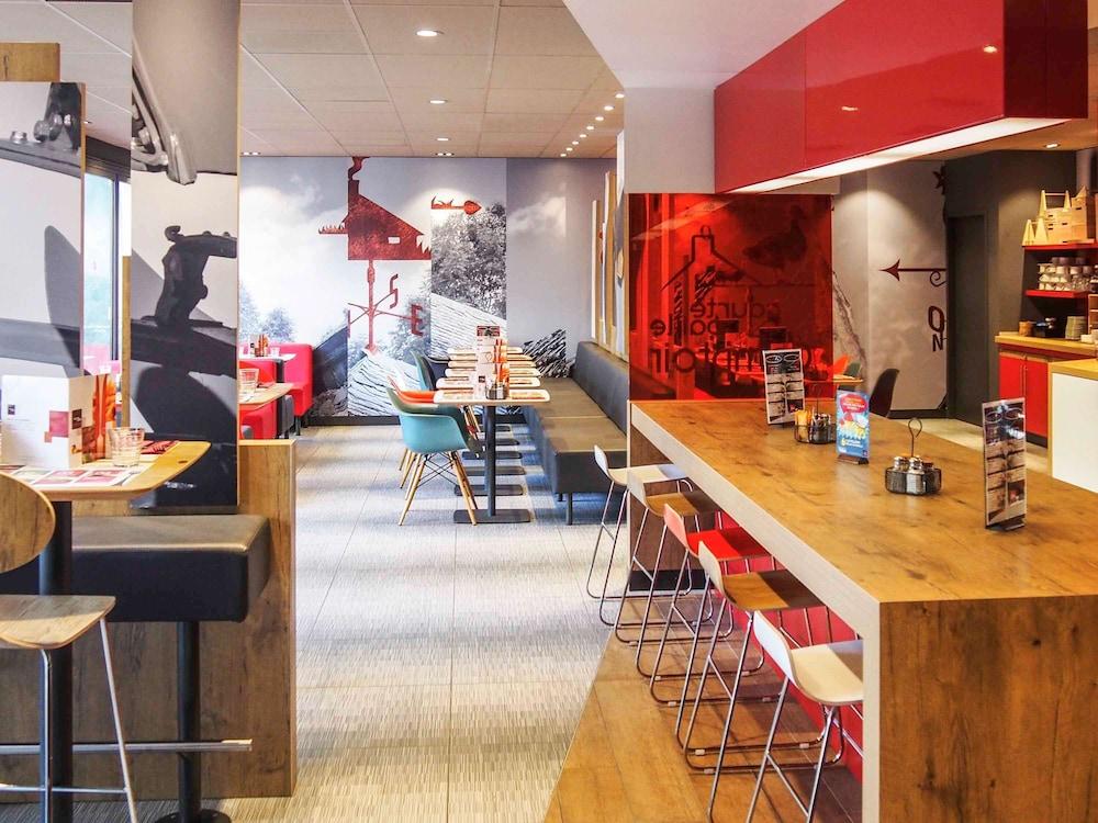 restaurant-cafeteria