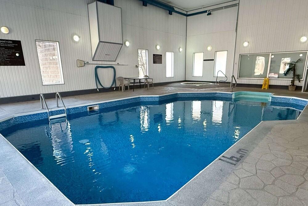 swimming pool spa