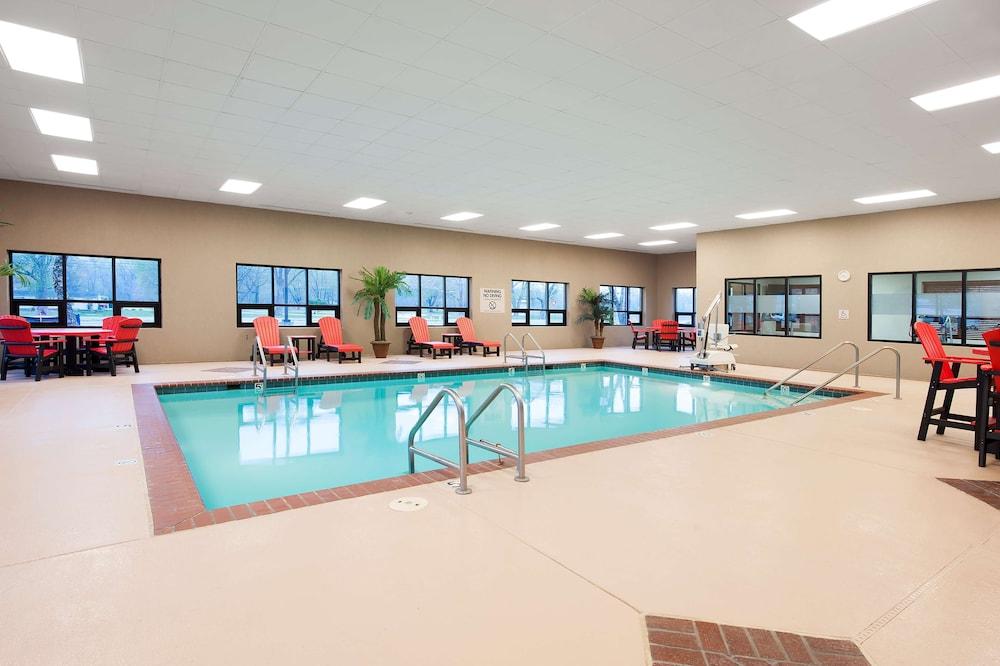 swimming pool spa