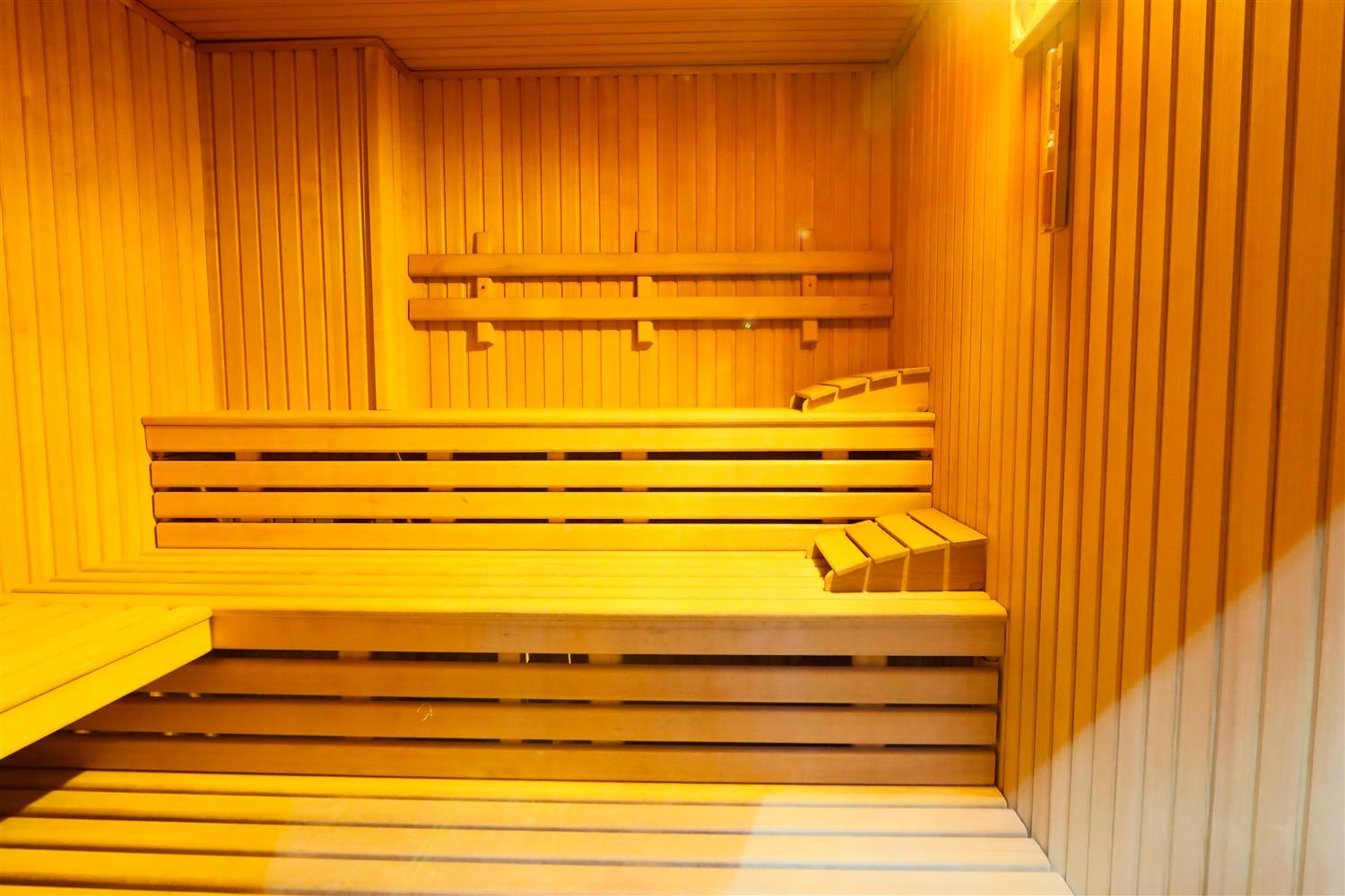 swimming pool spa