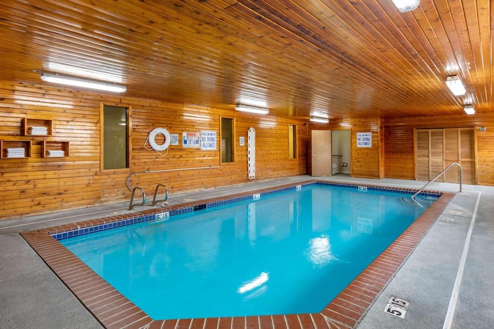 swimming pool spa