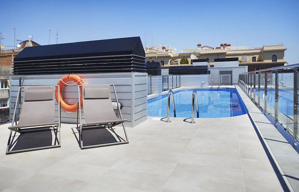 swimming pool spa