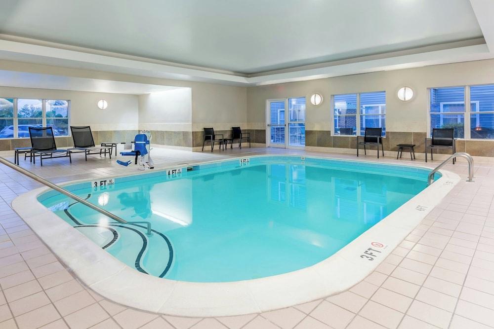 swimming pool spa