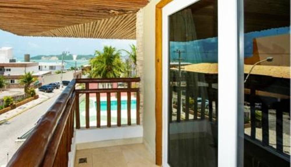 swimming pool spa