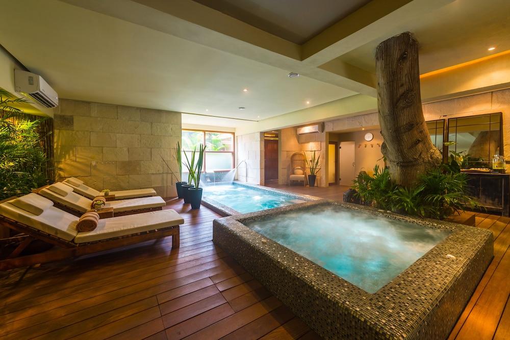 swimming pool spa