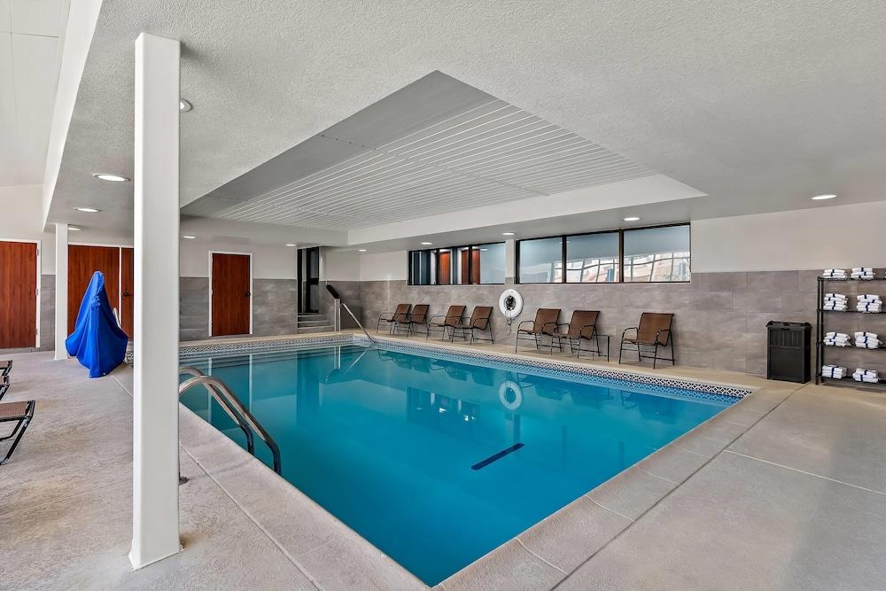 swimming pool spa