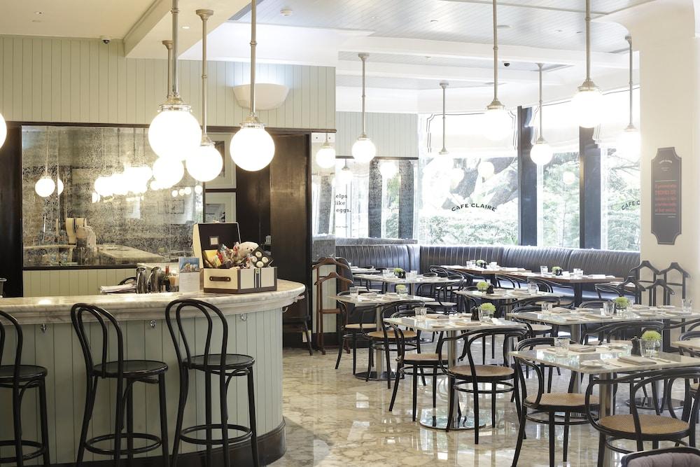 restaurant cafeteria